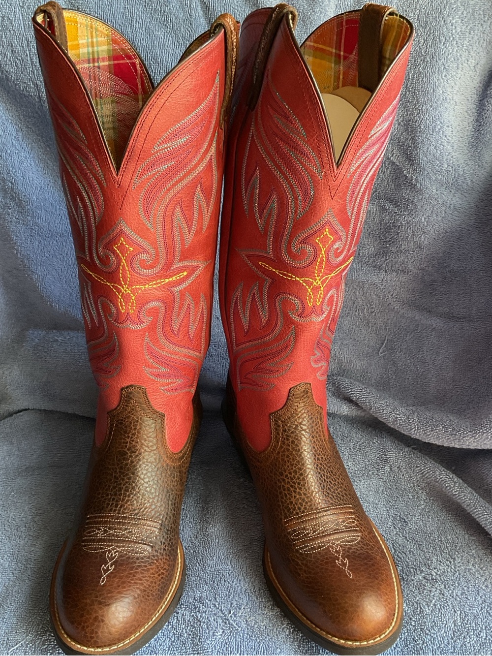 Ariat Red and Brown Embroidered LeatherWestern Boots NWT Round Toe. Comfortable,